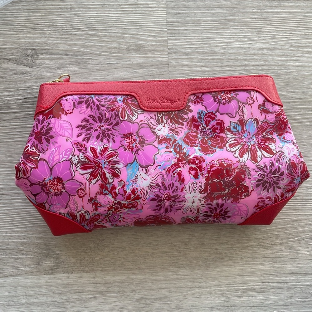 Lilly Pulitzer GWP pouches! - Picture 3 of 6